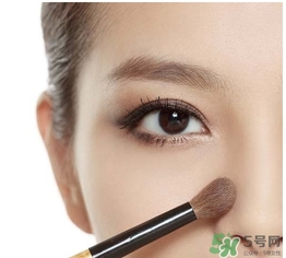 高光棒和高光粉哪個好用？高光棒和高光粉的區(qū)別