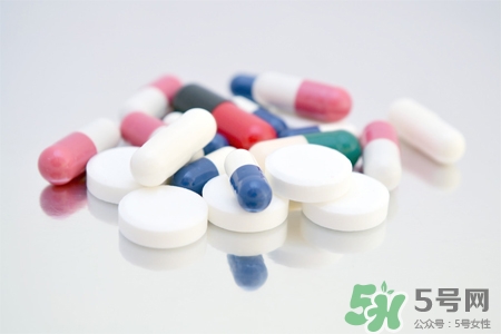 安眠藥和酒一起吃會(huì)死嗎？安眠藥和酒一起吃會(huì)中毒嗎？