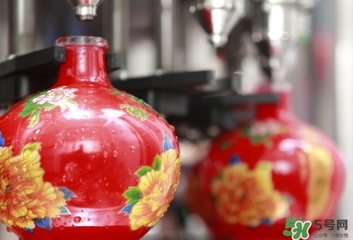 一喝白酒就胃疼怎么回事？一喝白酒就胃疼怎么辦？