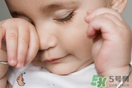 孩子為什么老眨眼睛？孩子總眨眼睛怎么回事？