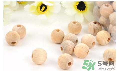 樟腦丸對(duì)嬰兒有害嗎？樟腦丸對(duì)寶寶有什么危害？