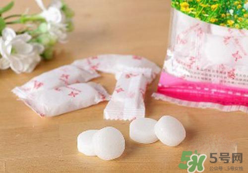 樟腦丸對(duì)跳蚤有用嗎？樟腦丸可以除跳蚤嗎？