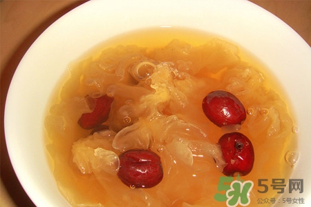 喝銀耳湯能補充膠原蛋白嗎？補充膠原蛋白的食物有哪些？
