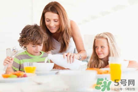 兒童補(bǔ)鋅的食物有哪些？?jī)和a(bǔ)鋅吃什么好？