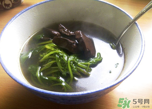 豬血和菠菜能一起吃嗎？豬血菠菜湯怎么做好吃？