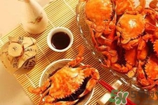 喝白酒能吃螃蟹嗎？吃螃蟹喝什么酒好？