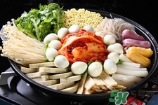 部隊(duì)年糕火鍋怎么做？韓國(guó)年糕火鍋怎么做？
