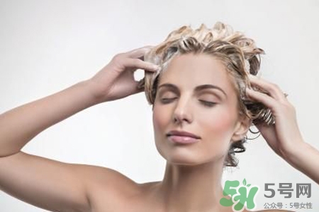 冬天適合用什么洗發(fā)水？冬天用什么洗發(fā)水好？