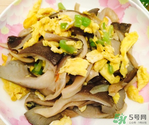 平菇能和雞蛋一起吃嗎？平菇和雞蛋能一起吃嗎？
