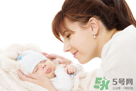 產(chǎn)婦可以用暖寶寶嗎？產(chǎn)婦能用暖宮貼嗎？