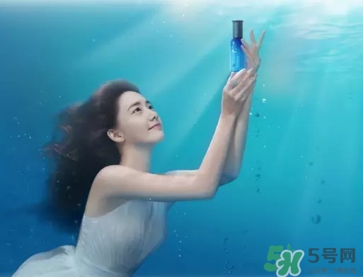 悅詩(shī)風(fēng)吟熔巖海水精華怎么用？悅詩(shī)風(fēng)吟熔巖海水精華使用方法