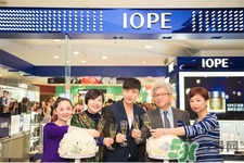 iope氣墊粉底替換裝怎么換？亦博氣墊bb霜怎么換替換裝？