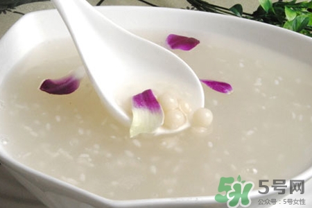 米酒可以和牛奶煮一起嗎？米酒和牛奶能一起吃嗎？