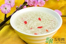 米酒能下奶嗎？產(chǎn)婦喝米酒能下奶嗎？
