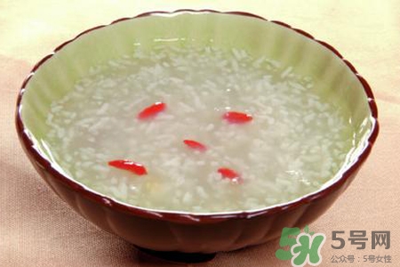 經(jīng)常吃醪糟雞蛋能催奶嗎？酒釀蛋的功效與作用