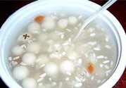 產(chǎn)婦喝米酒后還能喂奶嗎？哺乳期喝米酒會(huì)影響喂奶嗎？