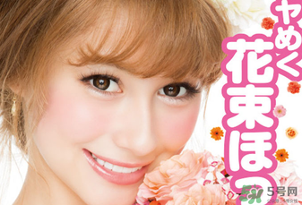 canmake花瓣腮紅珠光還是啞光好？canmake腮紅珠光好看還是啞光？