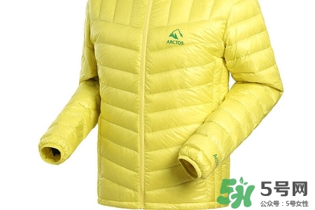 羽絨服白鴨絨好還是灰鴨絨好？羽絨服白鴨絨和灰鴨絨的區(qū)別