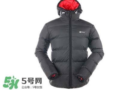 冬天穿皮衣和羽絨服哪個更保暖？冬天穿皮衣好還是羽絨服好？