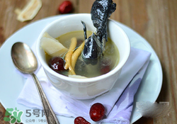 經(jīng)期可以喝烏雞湯嗎？經(jīng)期喝烏雞湯有什么好處？