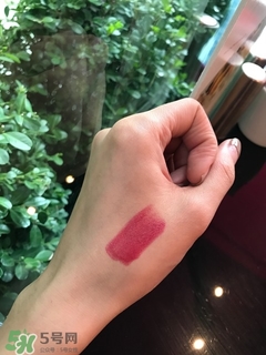 cl黑管口紅和金管有什么區(qū)別？cl黑管和cl金管哪個好？