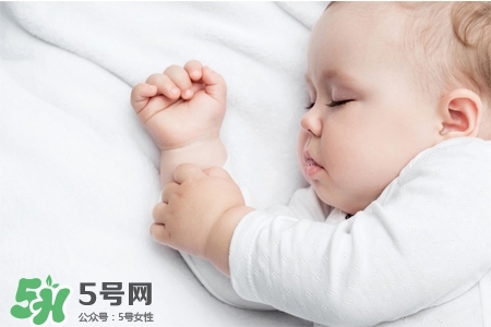 產(chǎn)后胸部下垂什么原因？產(chǎn)后胸部下垂怎么辦？