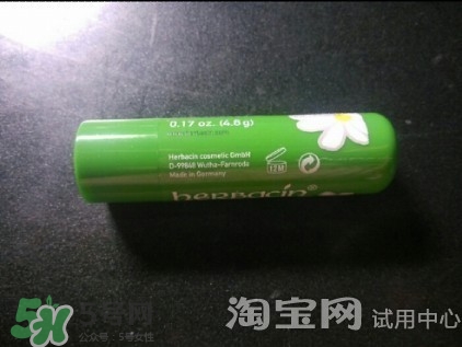 小甘菊唇膏小孩能用嗎？herbacin賀本清小甘菊唇膏小孩可以用嗎？