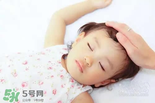 寶寶喜歡撞頭是怎么回事？寶寶喜歡撞頭怎么辦？