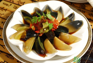 皮蛋有黑點(diǎn)能吃嗎？皮蛋有毒嗎？