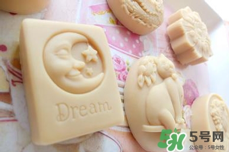 母乳做香皂可以洗臉嗎？母乳可以做面膜嗎？