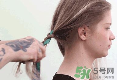 頭發(fā)怎么扎不容易散？怎么扎頭發(fā)不散