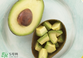 切開的牛油果怎么保存？牛油果切開后能放多長時間？