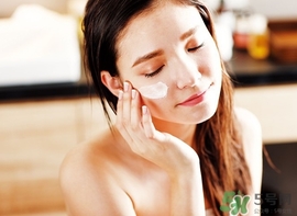 臉上脫皮可以敷面膜嗎？臉上脫皮敷什么面膜好？