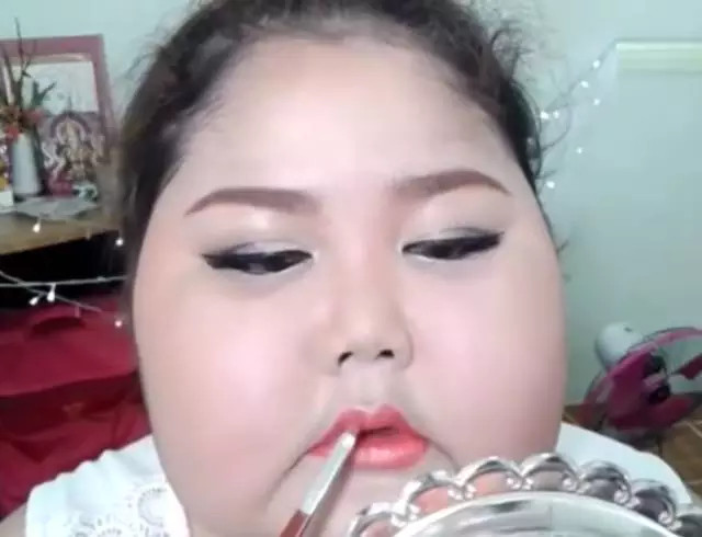 臉胖怎么化妝好看？臉大怎么化妝好看