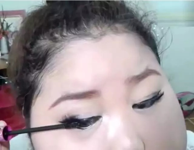 臉胖怎么化妝好看？臉大怎么化妝好看