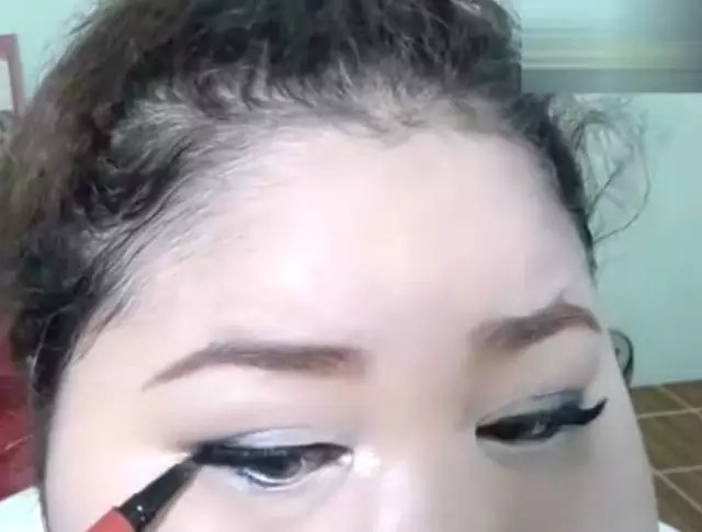 臉胖怎么化妝好看？臉大怎么化妝好看