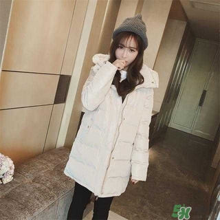 小個(gè)子女生適合穿什么羽絨服？個(gè)子矮的女生適合什么羽絨服