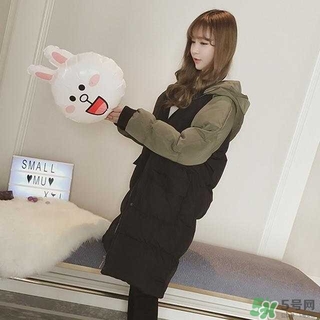 小個(gè)子女生適合穿什么羽絨服？個(gè)子矮的女生適合什么羽絨服
