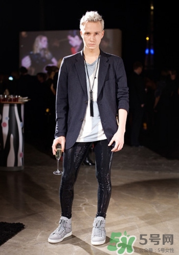 過年男生穿什么衣服？過年男生穿衣搭配