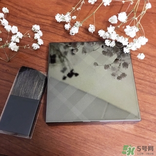 巴寶莉愛(ài)心腮紅好用嗎?burberry愛(ài)心腮紅試色