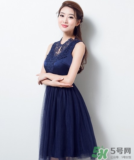 年會(huì)要穿禮服嗎？年會(huì)禮服搭配