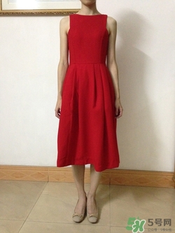年會(huì)要穿禮服嗎？年會(huì)禮服搭配