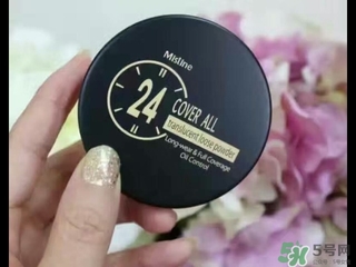 mistine24小時不脫妝散粉怎么用？mistine24小時蜜粉使用方法