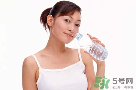 霧霾天為什么要多喝水？霧霾天要喝多少水才健康？