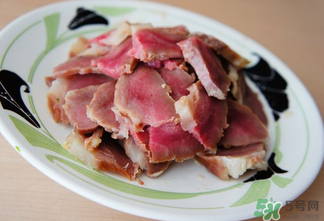 腌咸肉一斤肉放多少鹽？腌咸肉一斤肉放鹽比例