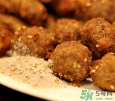 肉丸子可以用面粉嗎？肉丸子用什么粉？