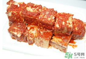 霉豆腐發(fā)霉了還能吃嗎？霉豆腐發(fā)霉有幾種顏色？