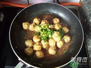 肉丸子可以用面粉嗎？肉丸子用什么粉？