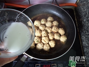 肉丸子可以用面粉嗎？肉丸子用什么粉？