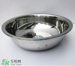 腌肉可以用不銹鋼盆嗎？不銹鋼盆可以腌肉嗎？